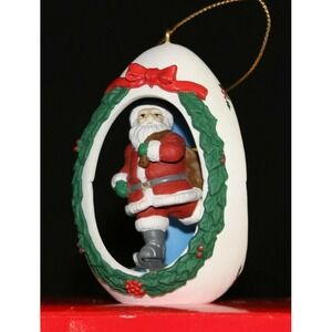 Santas Pride Collectables Ice Skating Santa Egg Wreath Christmas Ornament Boxed